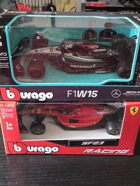 Bburago Diecast 1:43 Mercedes-AMG Petronas F1 & 2023 Ferrari SF-23 Formula 1